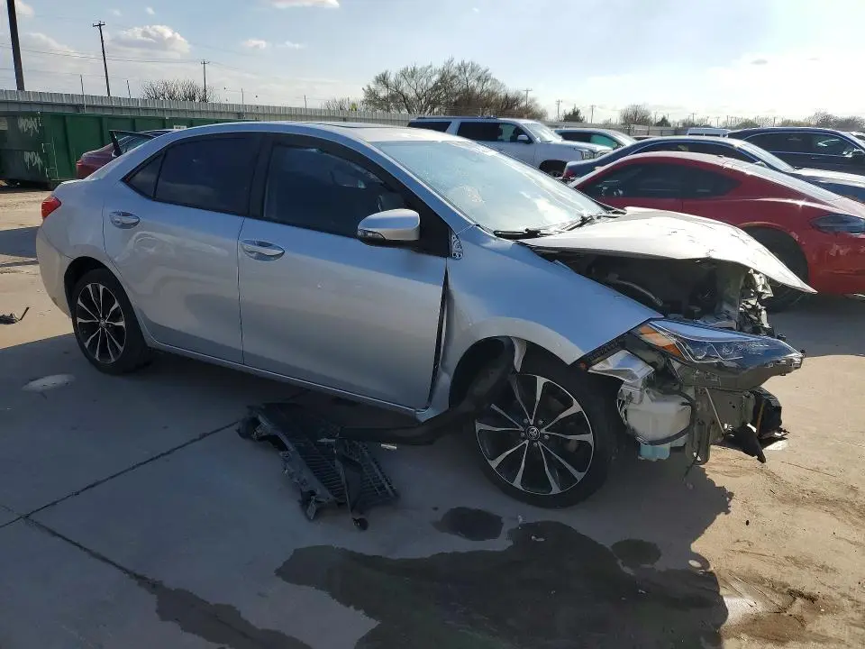2018 TOYOTA COROLLA XSE  
