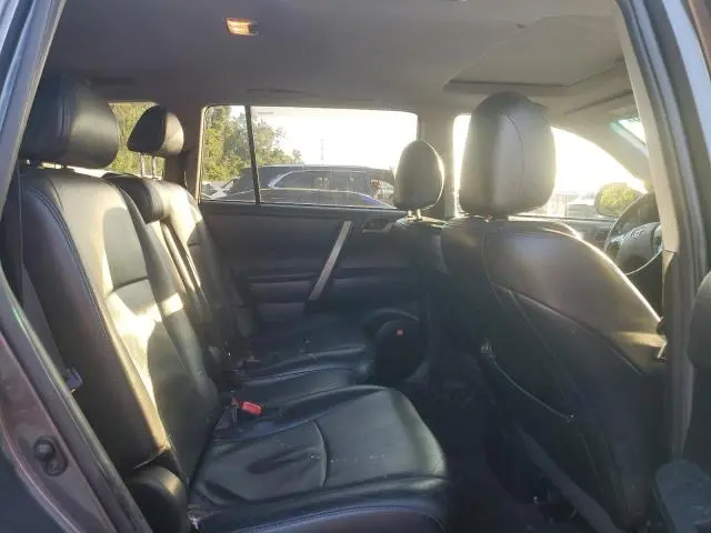 2011 TOYOTA HIGHLANDER BASE  