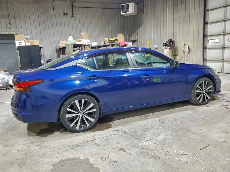 2019 NISSAN ALTIMA SR  