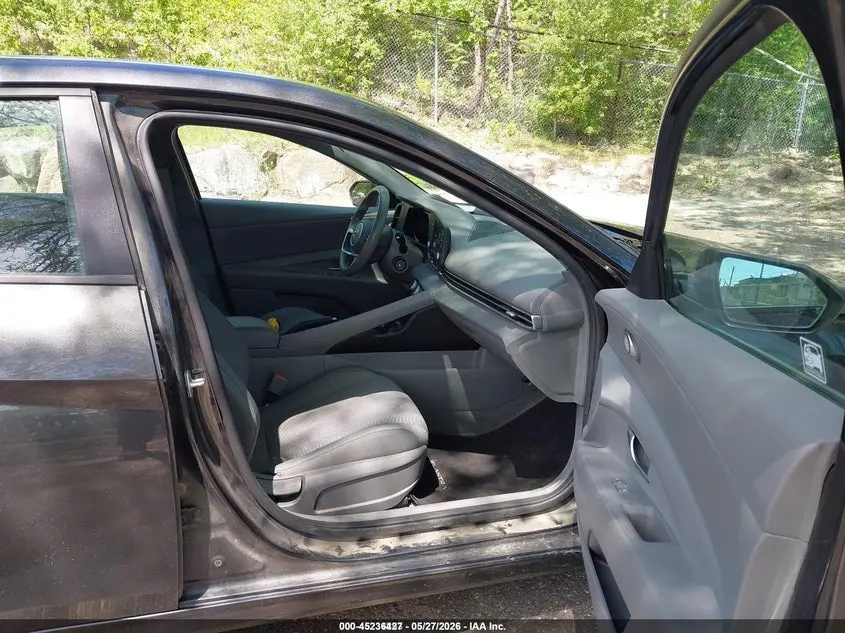 2021 HYUNDAI ELANTRA SE