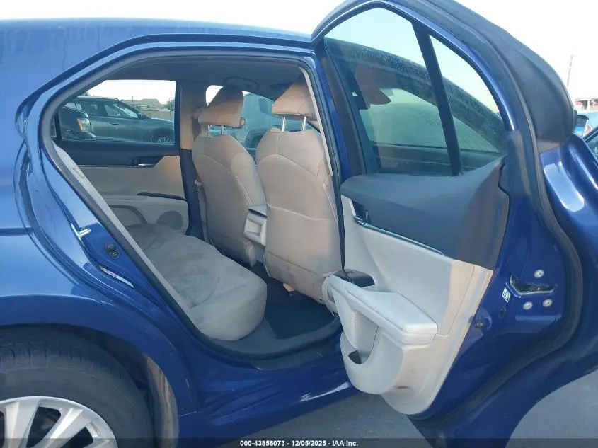 2018 TOYOTA CAMRY LE