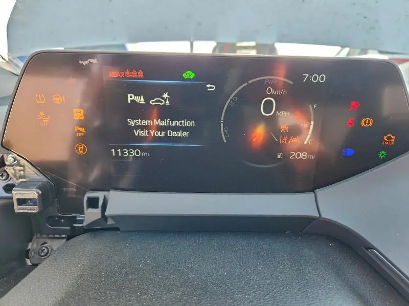 2025 TOYOTA PRIUS LE  