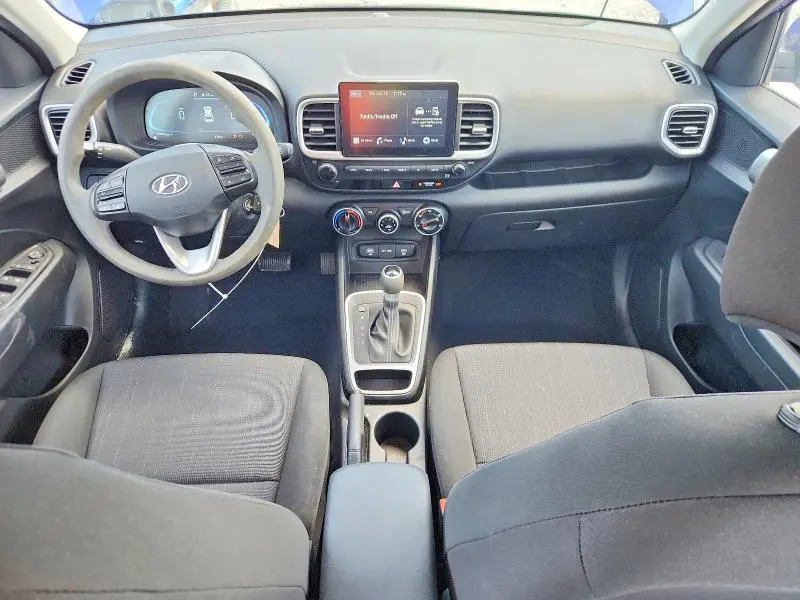 2025 HYUNDAI VENUE SE  
