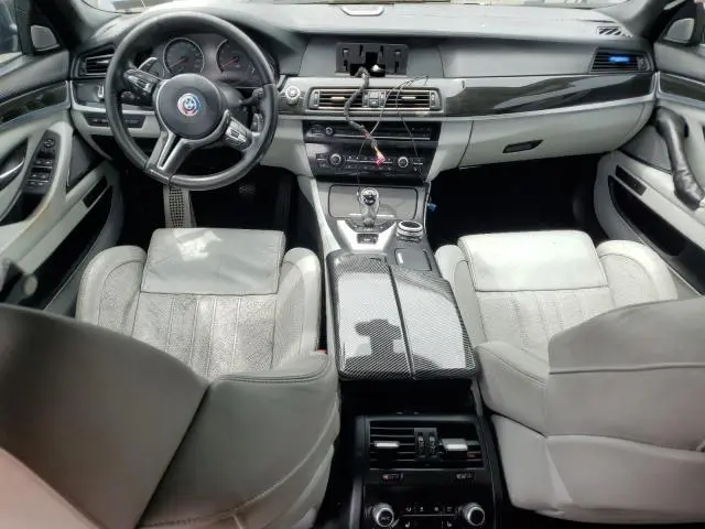 2013 BMW M5   