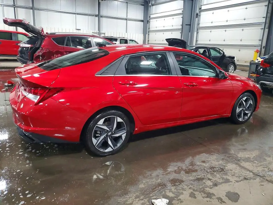 2022 HYUNDAI ELANTRA SEL  
