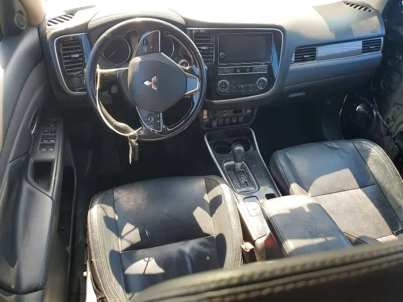 2019 MITSUBISHI OUTLANDER SE  