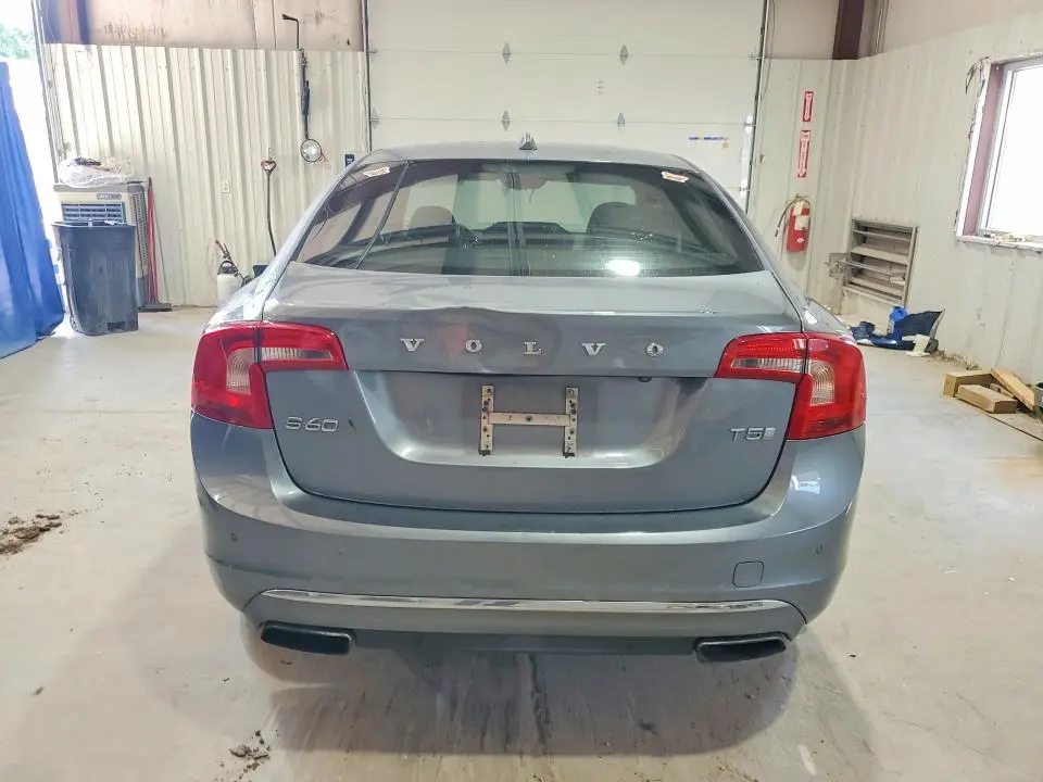 2016 VOLVO S60 PLATINUM  