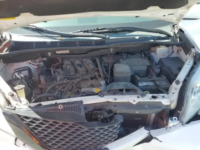 2013 TOYOTA SIENNA XLE  
