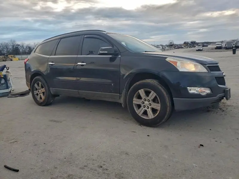2010 CHEVROLET TRAVERSE LT  