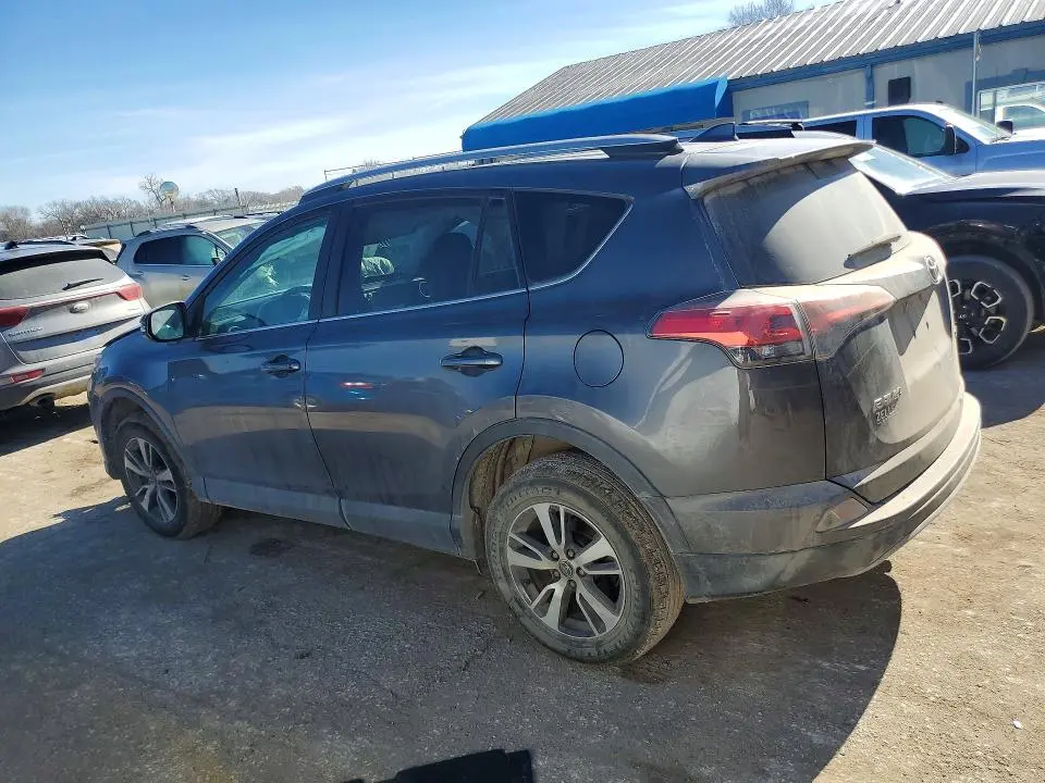 2018 TOYOTA RAV4 XLE  