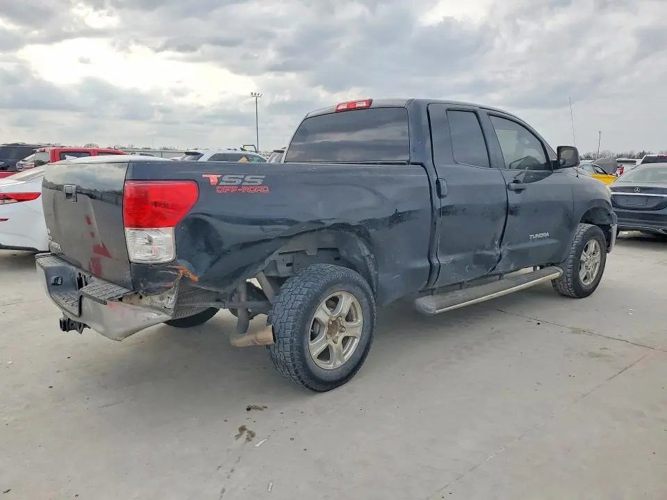2011 TOYOTA TUNDRA DOUBLE CAB SR5  