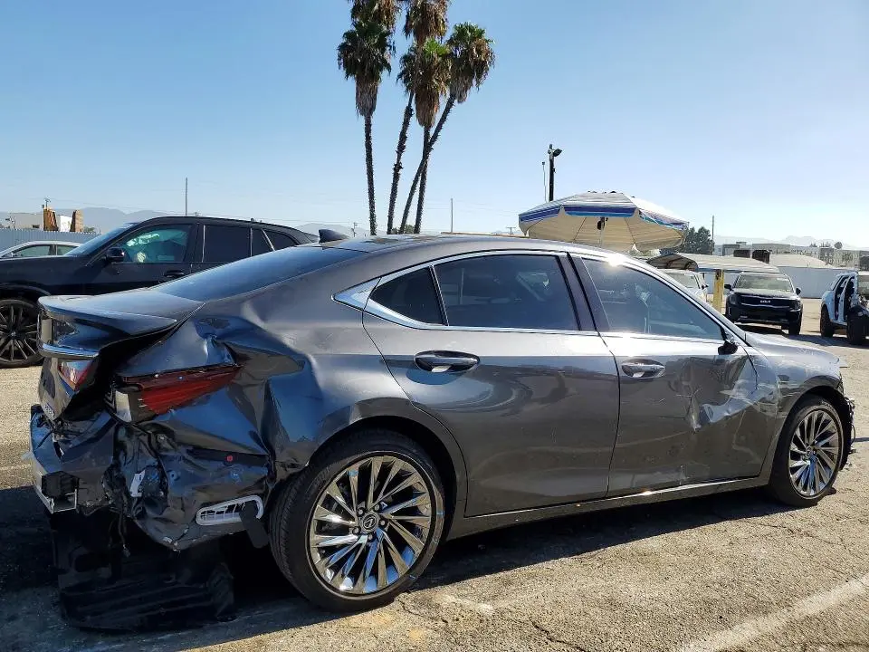 2024 LEXUS ES 300H LUXURY  