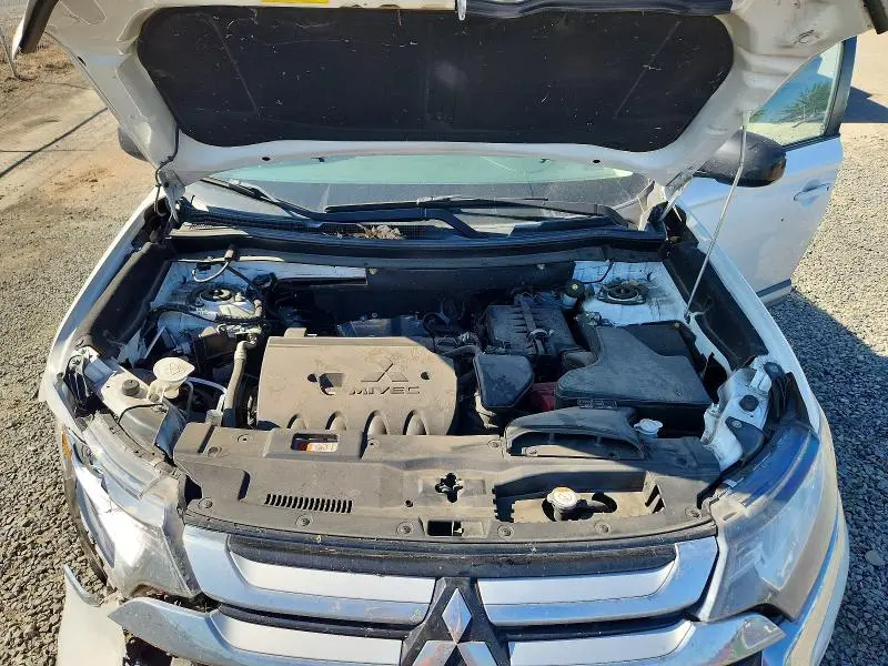 2016 MITSUBISHI OUTLANDER ES  