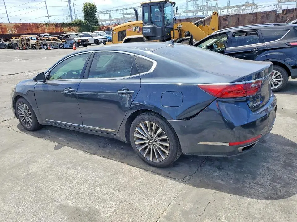 2017 KIA CADENZA PREMIUM  