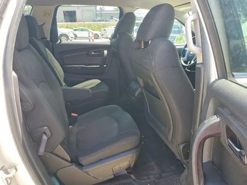 2012 CHEVROLET TRAVERSE LT  