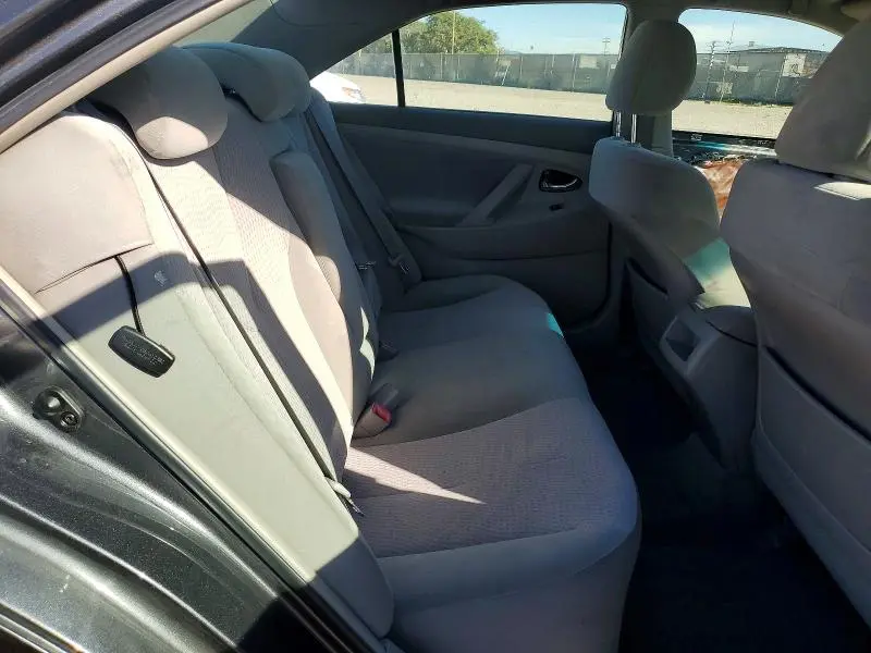 2010 TOYOTA CAMRY BASE  