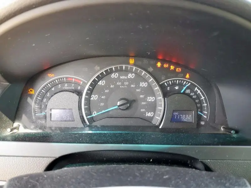 2015 TOYOTA CAMRY LE  