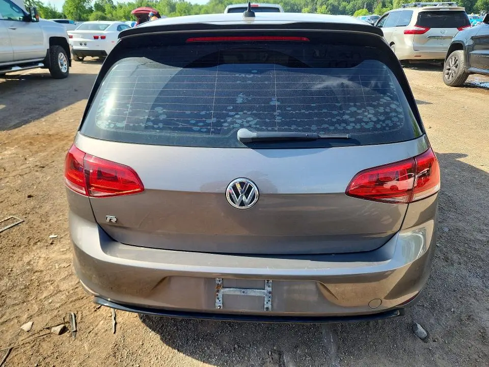 2016 VOLKSWAGEN GOLF R   