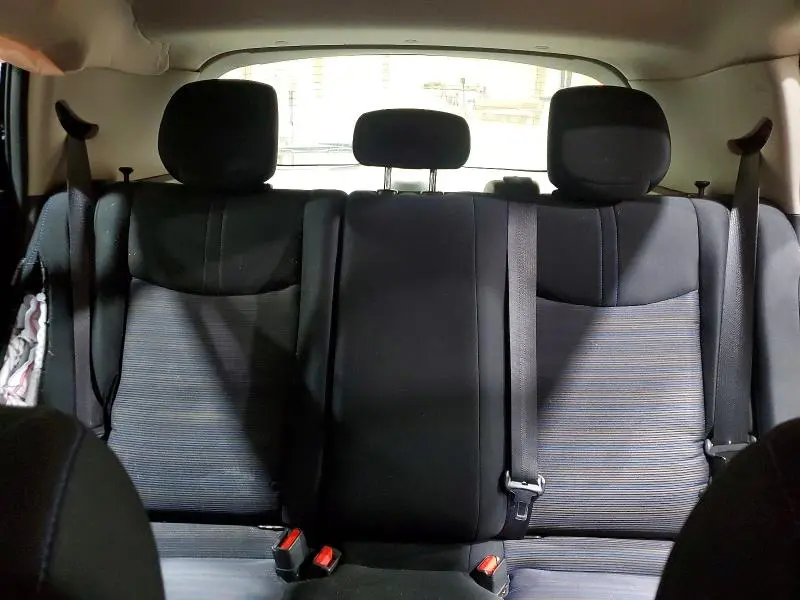 2022 NISSAN LEAF S  
