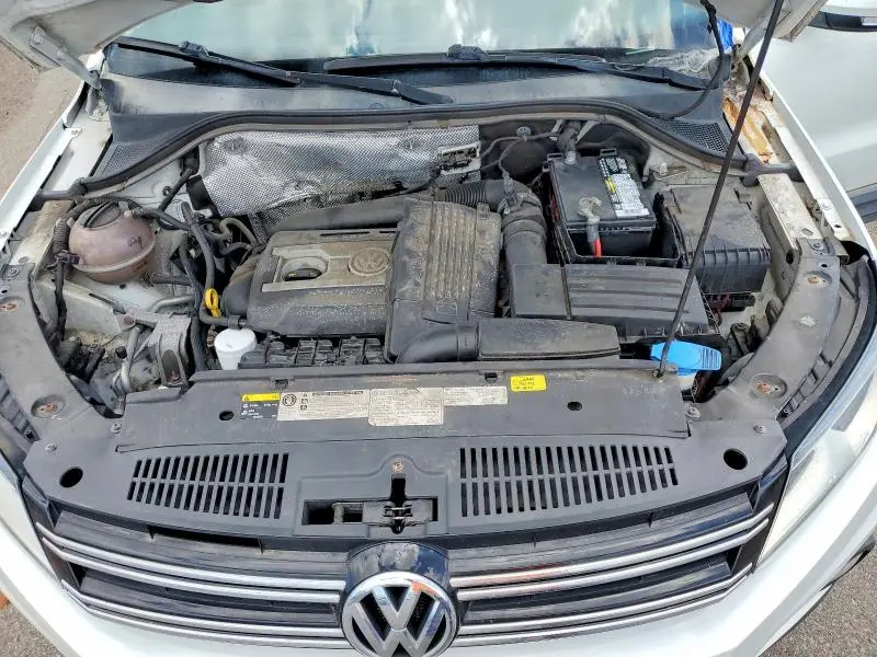 2014 VOLKSWAGEN TIGUAN S  