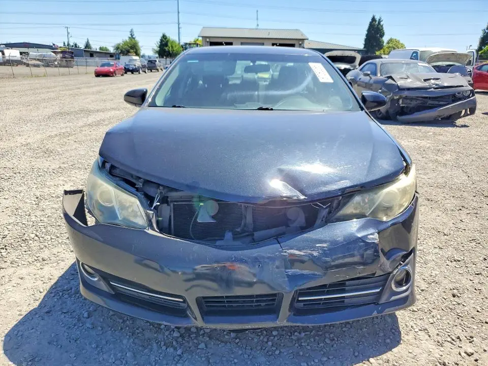2013 TOYOTA CAMRY SE  
