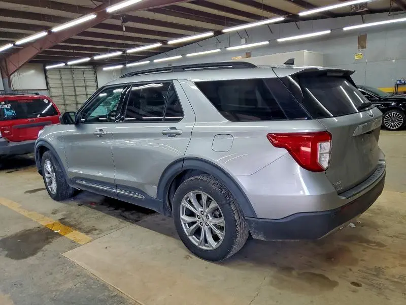 2021 FORD EXPLORER XLT  