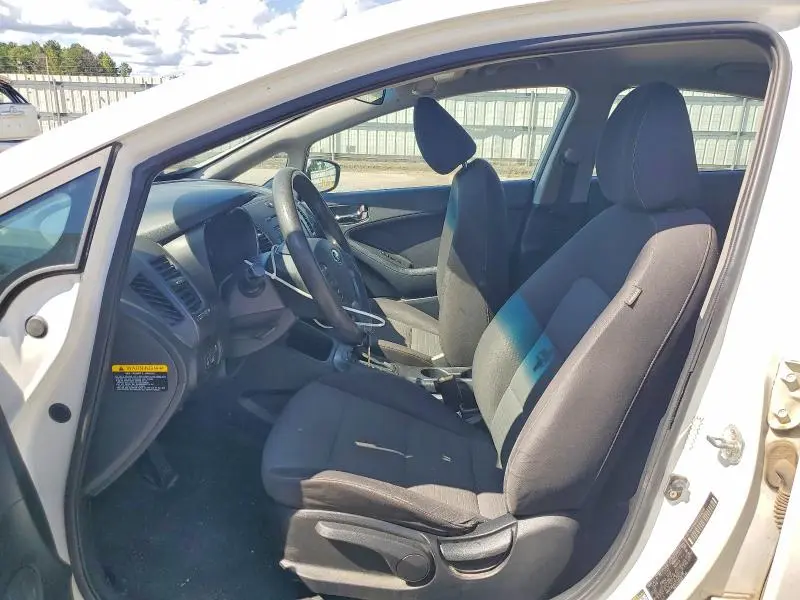 2015 KIA FORTE LX  