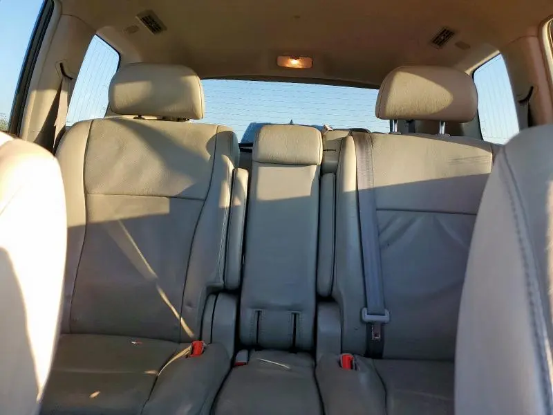 2011 TOYOTA HIGHLANDER LIMITED  