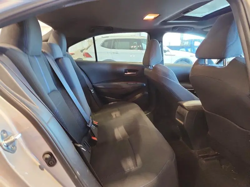 2021 TOYOTA COROLLA SE  