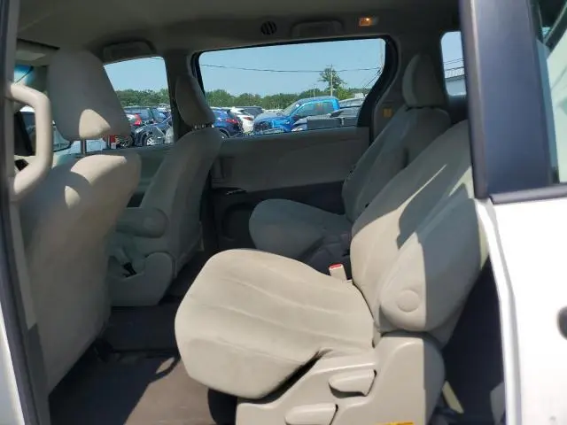 2013 TOYOTA SIENNA   