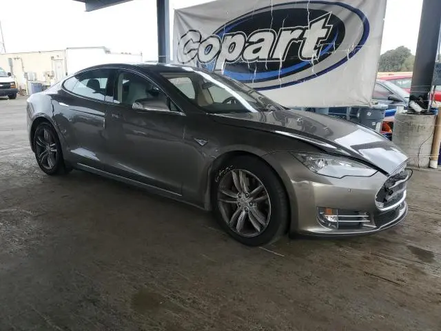 2015 TESLA MODEL S   