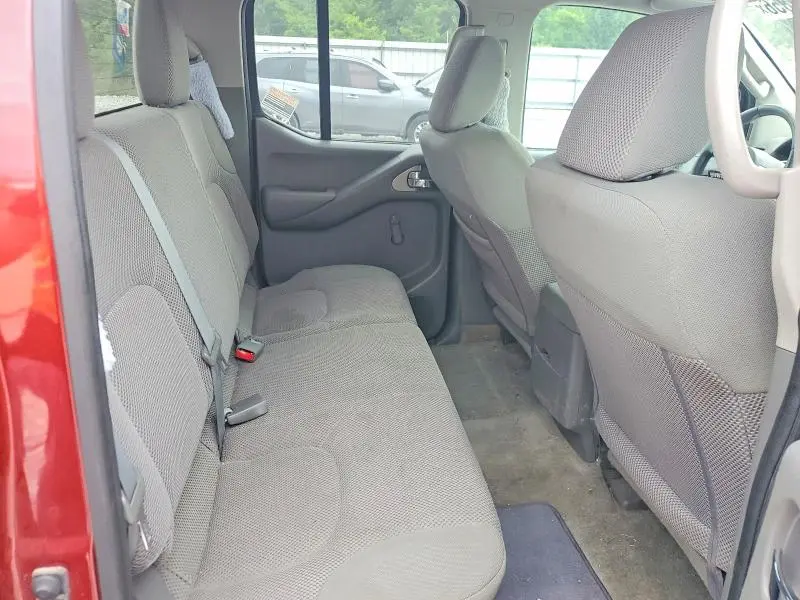 2016 NISSAN FRONTIER S  