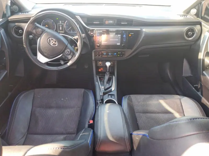 2017 TOYOTA COROLLA SE  