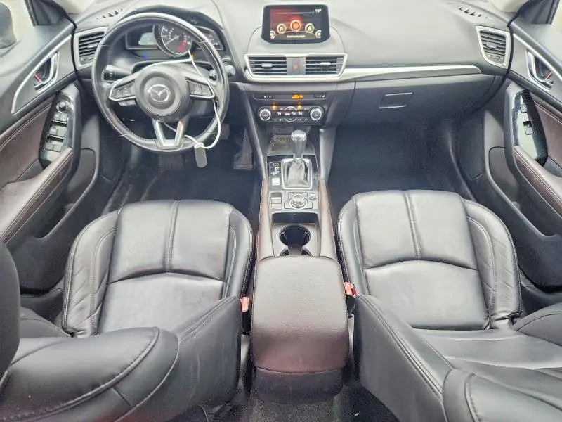 2018 MAZDA 3 TOURING  