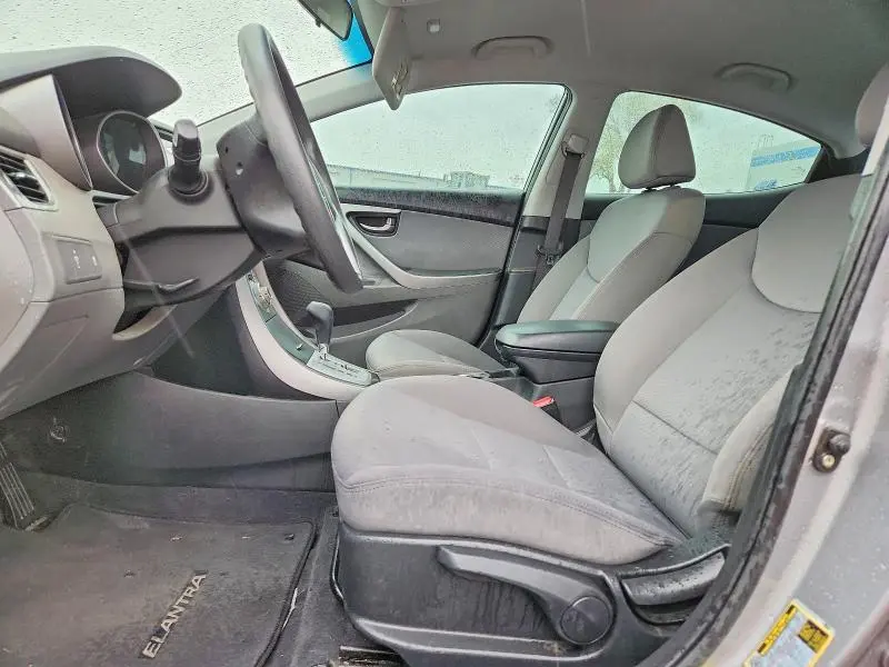 2011 HYUNDAI ELANTRA   