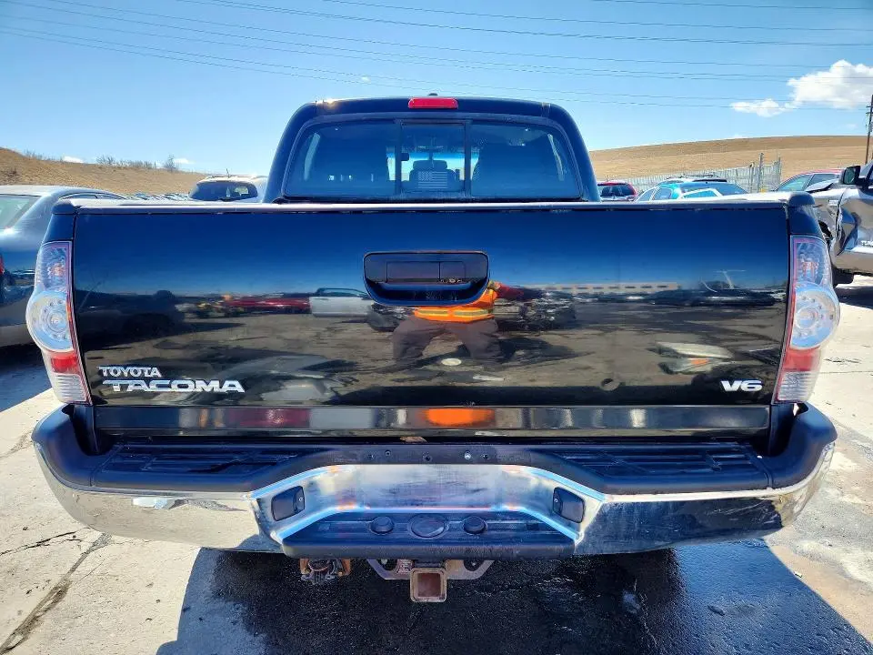 2011 TOYOTA TACOMA V6  