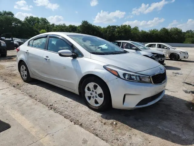 2017 KIA FORTE LX  