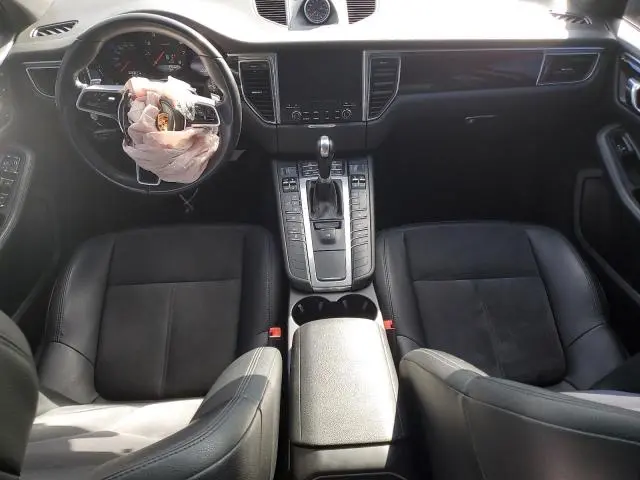 2017 PORSCHE MACAN   