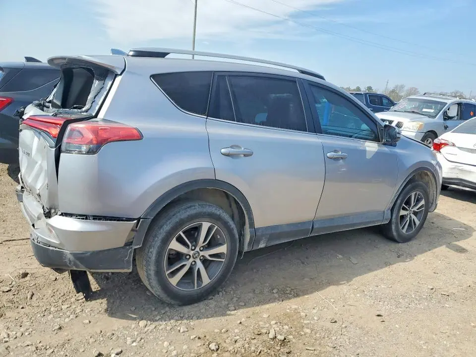 2017 TOYOTA RAV4 XLE  