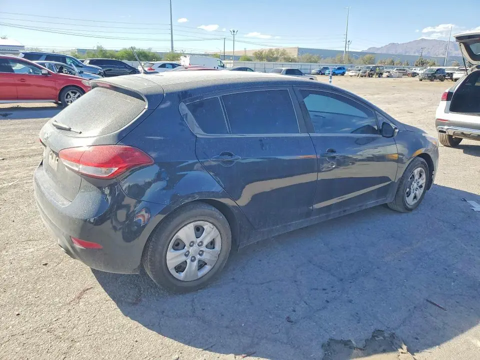 2017 KIA FORTE LX  