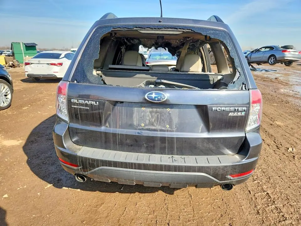 2013 SUBARU FORESTER 2.5X PREMIUM  