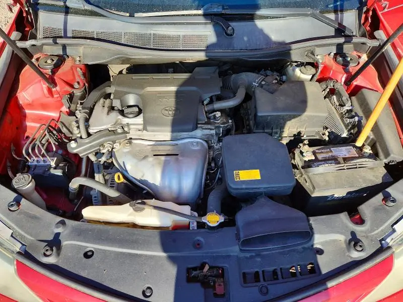 2014 TOYOTA CAMRY SE  