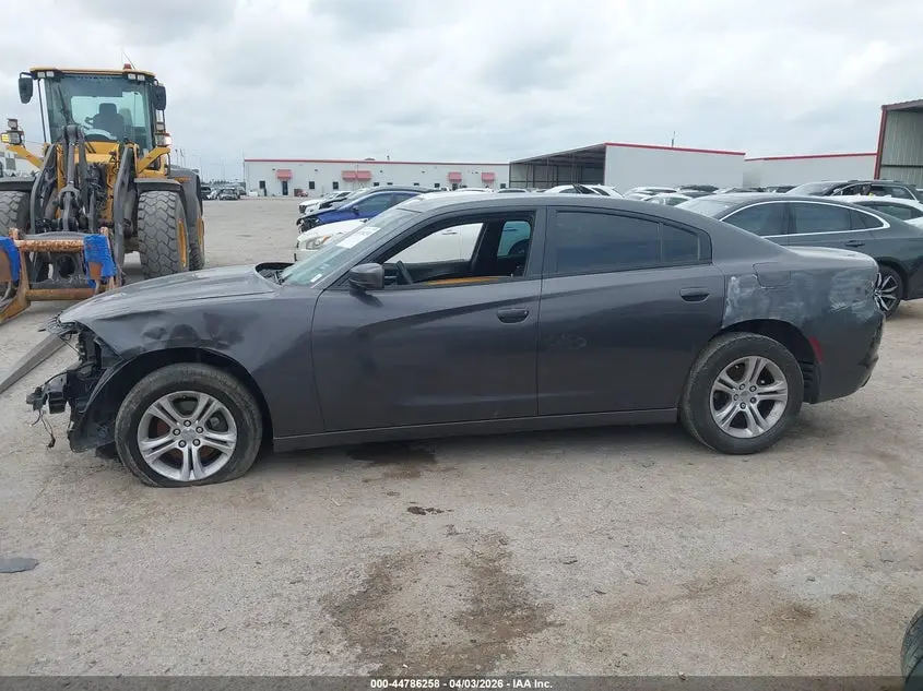 2016 DODGE CHARGER SE