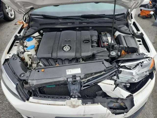 2012 VOLKSWAGEN JETTA SE  