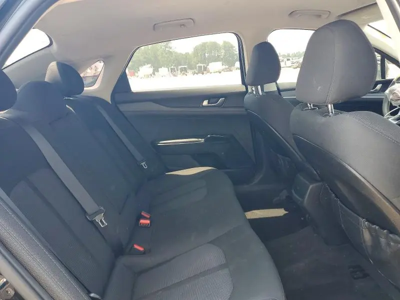 2022 KIA K5 LXS  