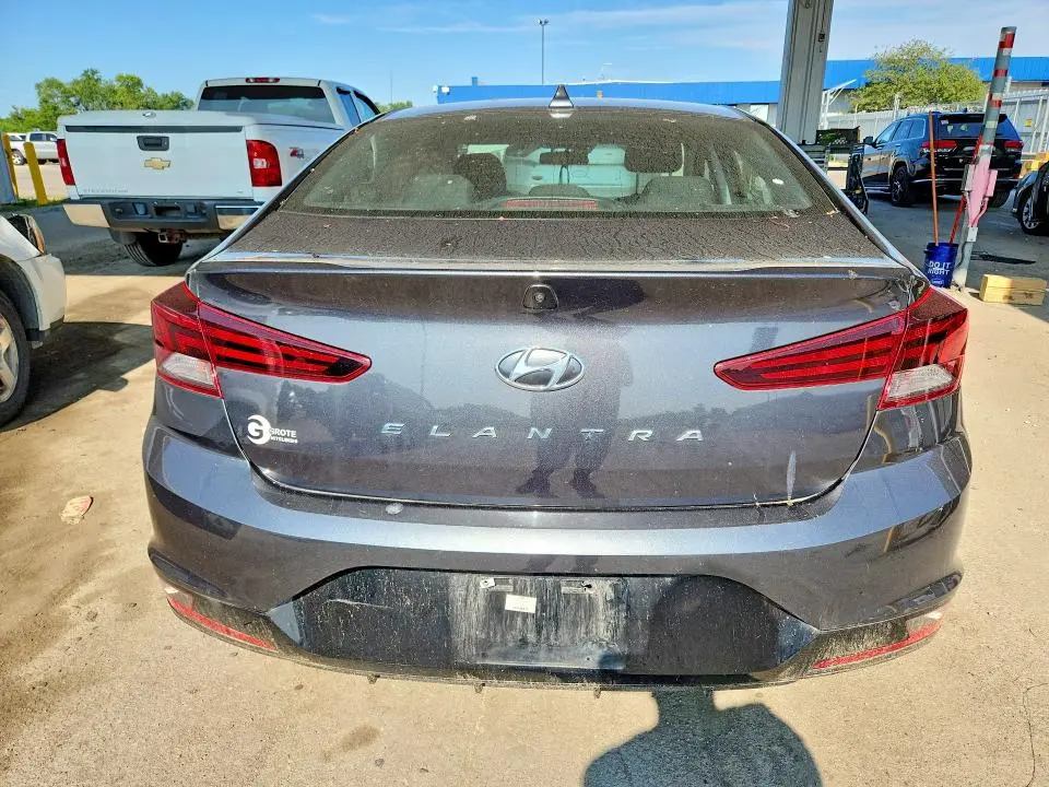2020 HYUNDAI ELANTRA SEL  