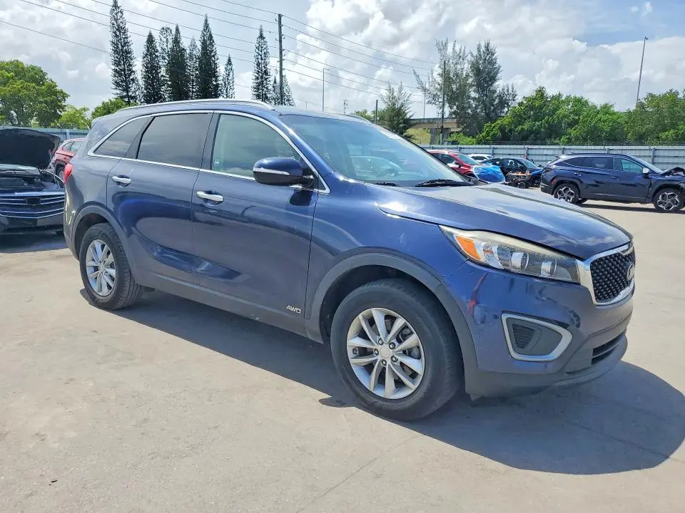 2016 KIA SORENTO LX  