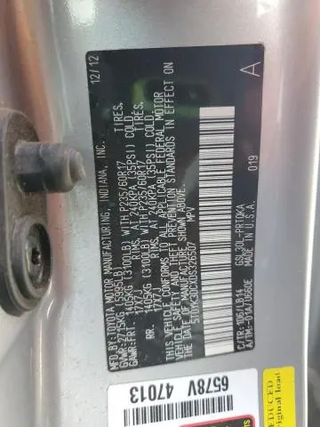 2013 TOYOTA SIENNA XLE  