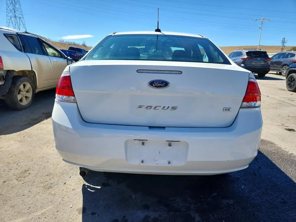 2010 FORD FOCUS SE  