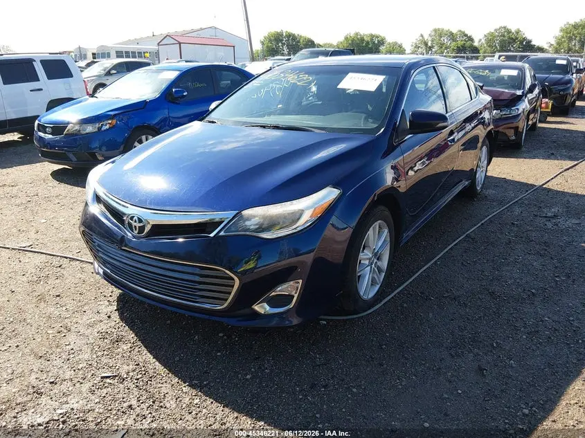 2013 TOYOTA AVALON XLE